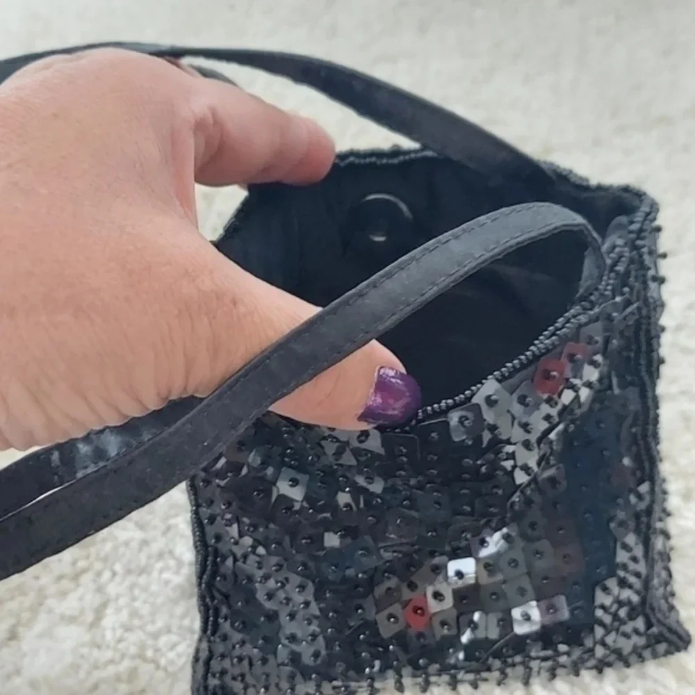 Jessica McClintock‎ Black Square Sequins Evening Bag with snap closure